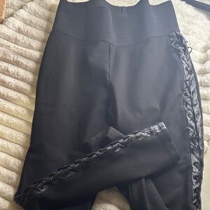 Peter Nygard Black High-Waist Lace-Up Leggings